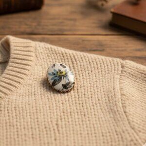 Vintage Floral Brooch | Gold Tone Botanical Cottagecore Pin